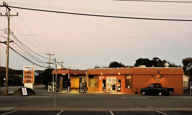 Los Amigos Corner Store