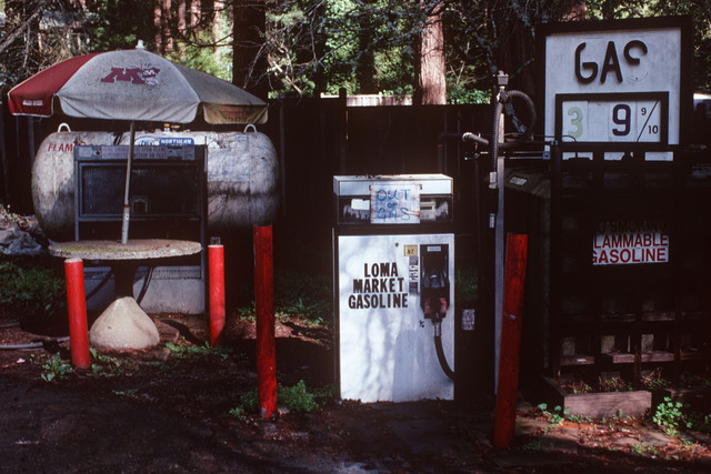 Loma Market Gasoline, Loma Mar